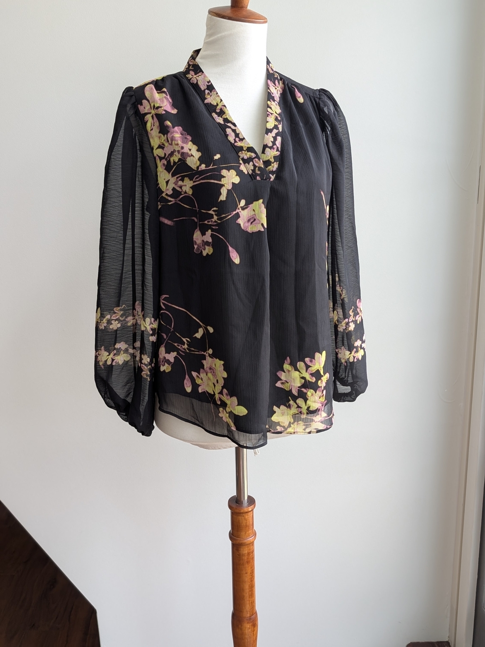 Vince Camuto *Brand New* Black Chiffon Floral V-Neck Blouse